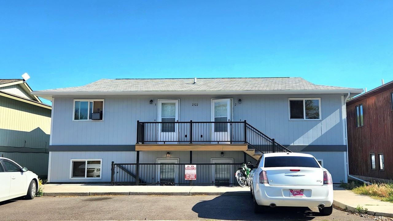 DEA2322 - Photo 2 of 3