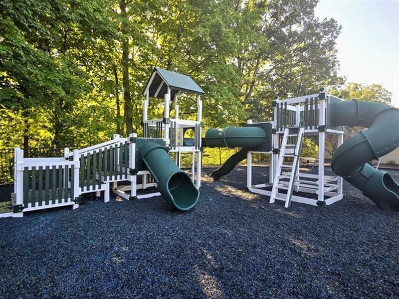 Olde Montgomery - Photo 3 of 38