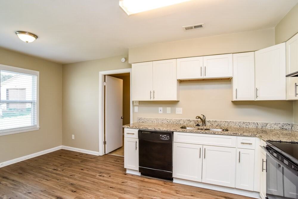 6216 Bonnybrook Ln - Photo 7 of 19