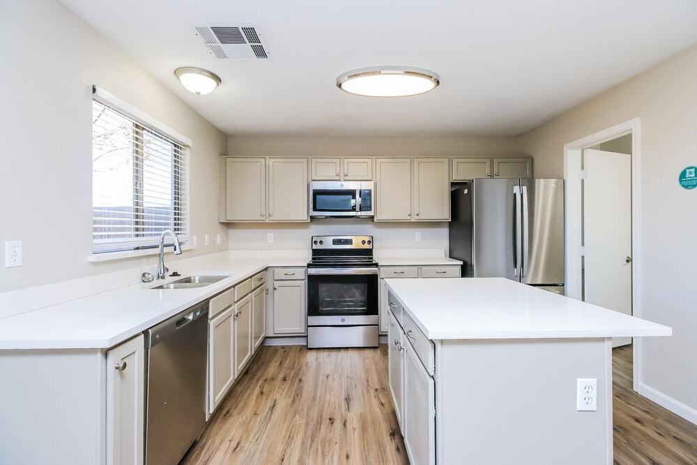 1346 S Boulder St - Photo 7 of 17