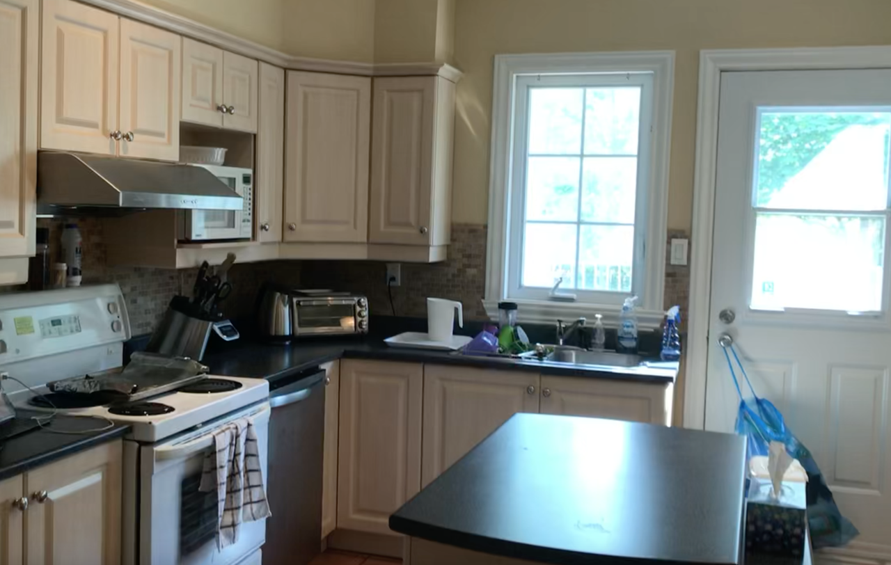 4570 Avenue Royal - Photo 6 of 25