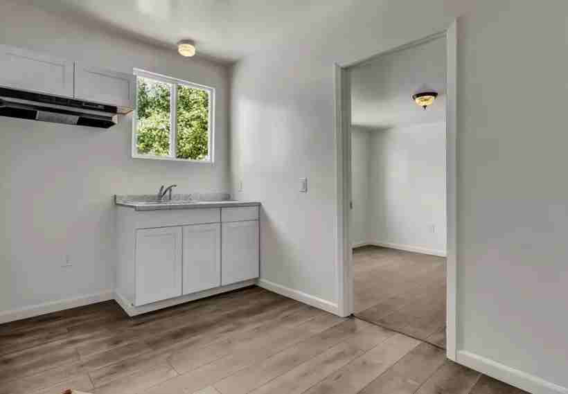 665 S Market Rd #NA - Photo 2 of 7