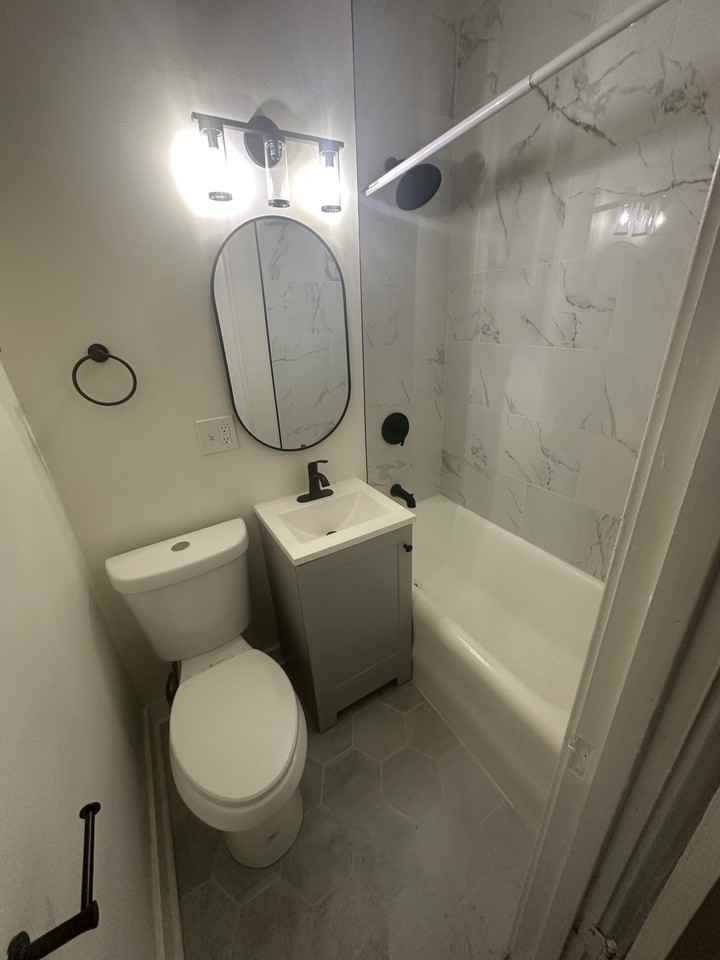 5950 Hohman Ave #416 - Photo 3 of 5