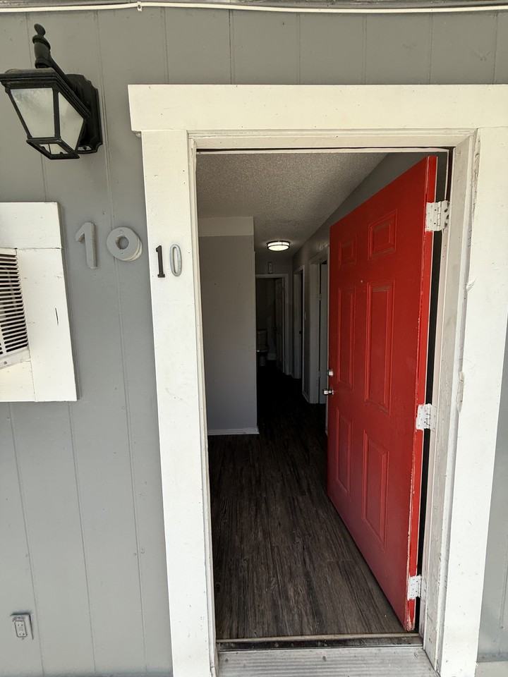 321 Blanks St #10 - Photo 7 of 7