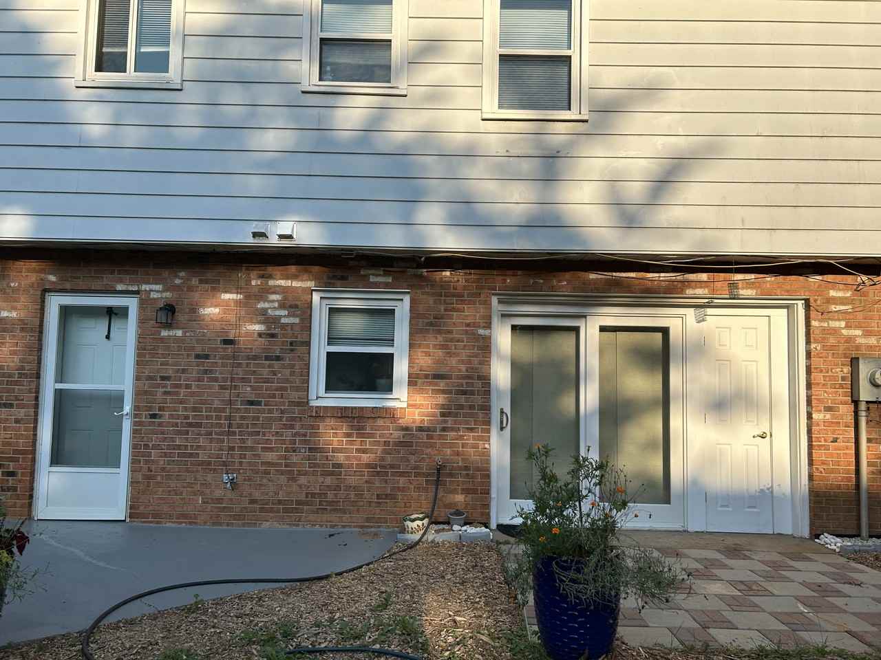 2805 Brookmere Rd - Photo 2 of 12