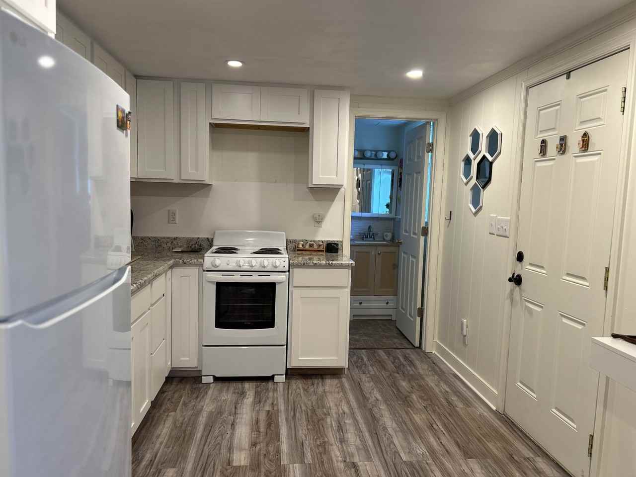 2805 Brookmere Rd - Photo 3 of 12