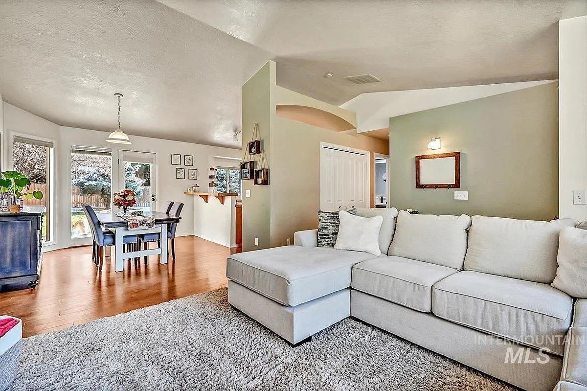 5668 S Kalmia Pl #NA - Photo 2 of 20