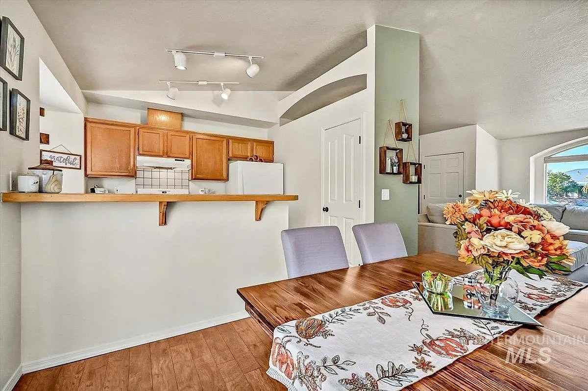 5668 S Kalmia Pl #NA - Photo 6 of 20