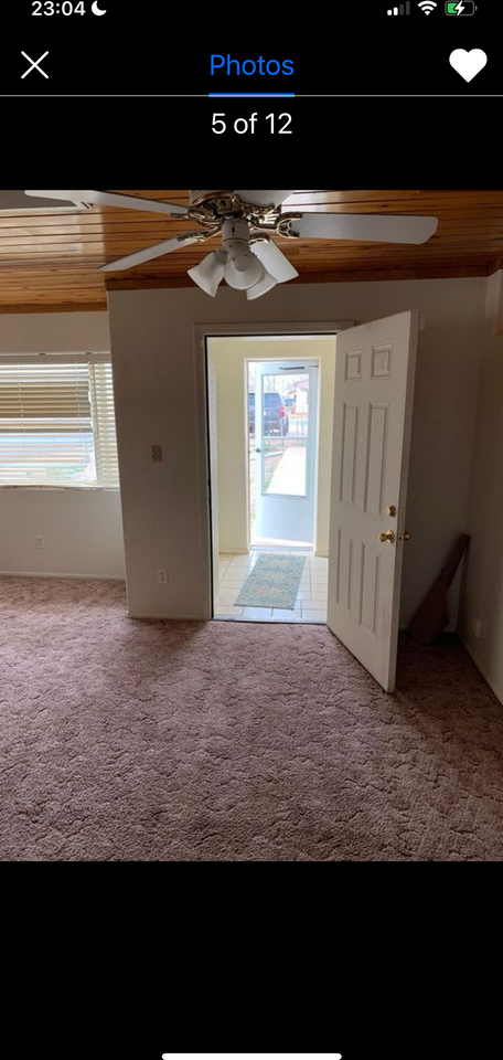 522 E Oak St #NA - Photo 2 of 12