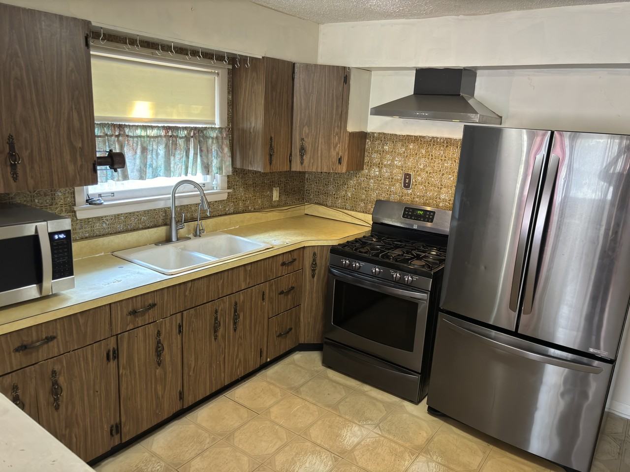 8700 Central Ave #NA - Photo 3 of 24