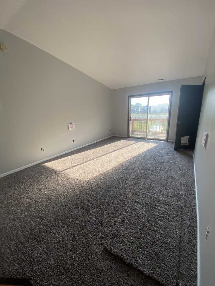 7489 Crosscreek Dr #7489 - Photo 2 of 9