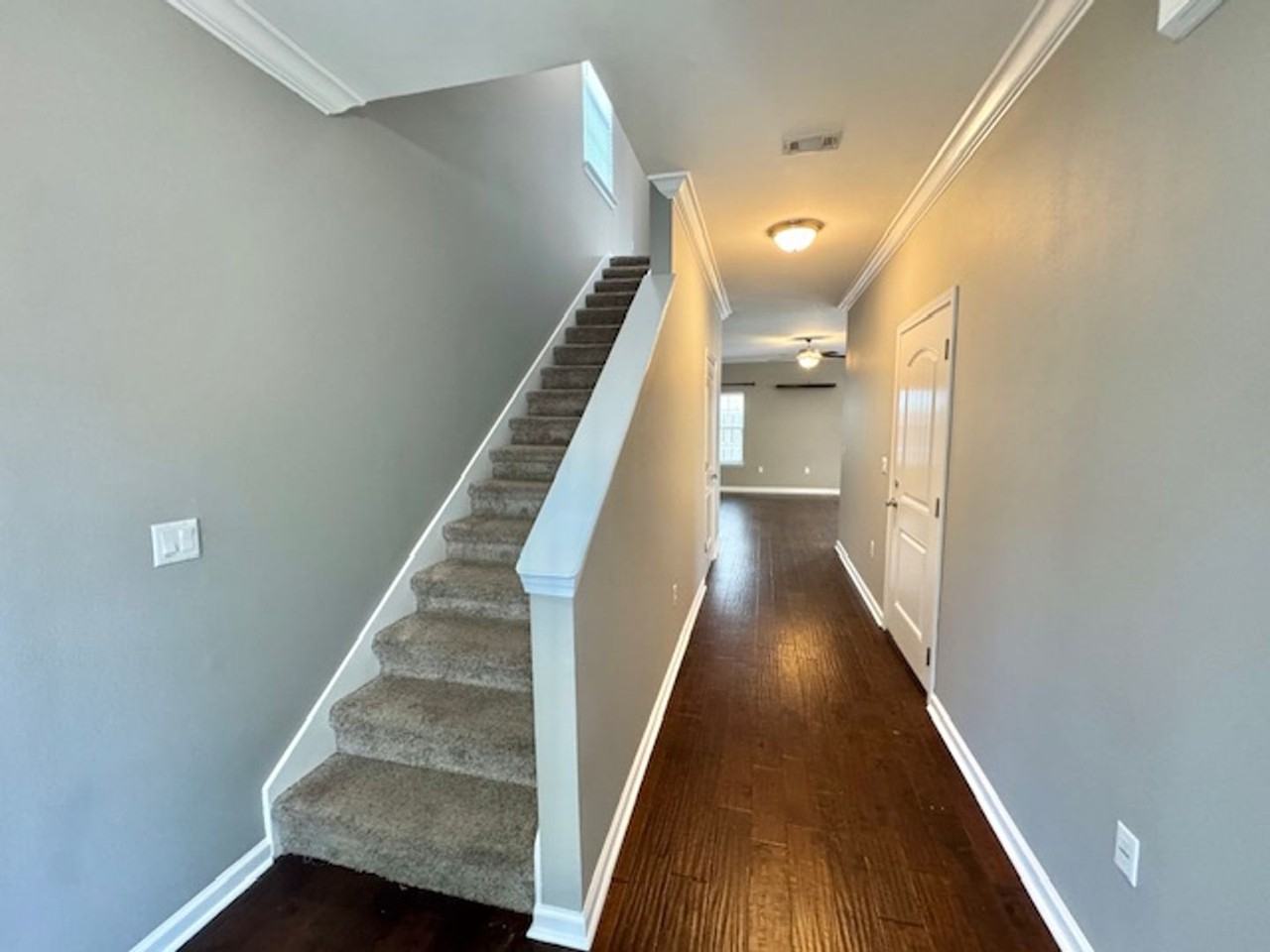126 Farrah Ave - Photo 5 of 35