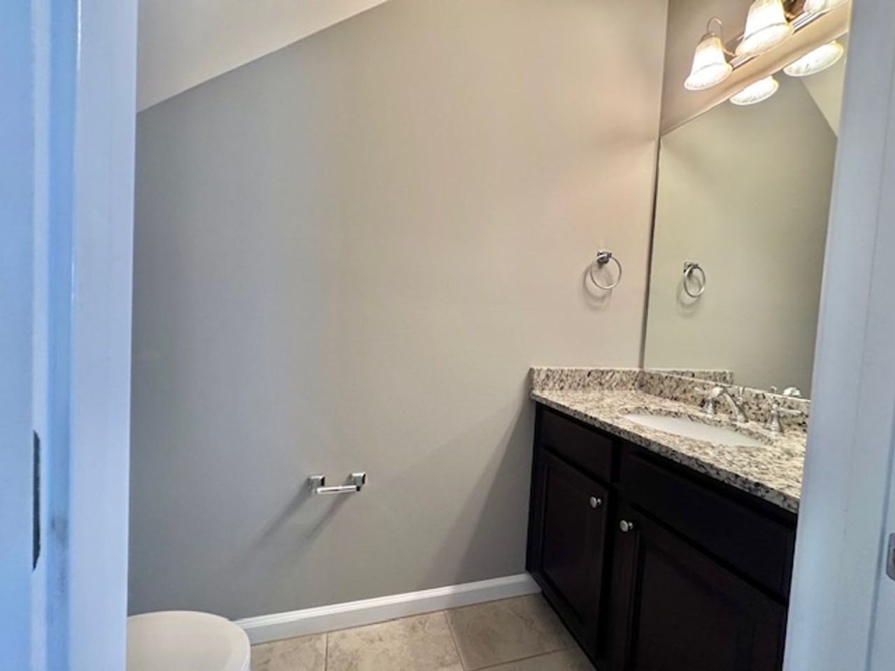 126 Farrah Ave - Photo 6 of 35