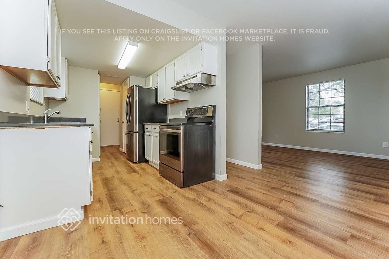 9336 W 100th Cir - Photo 5 of 16