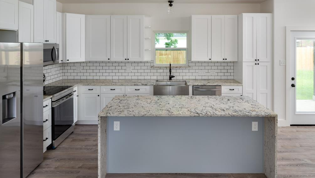 126 W Cedar St #NA - Photo 3 of 8