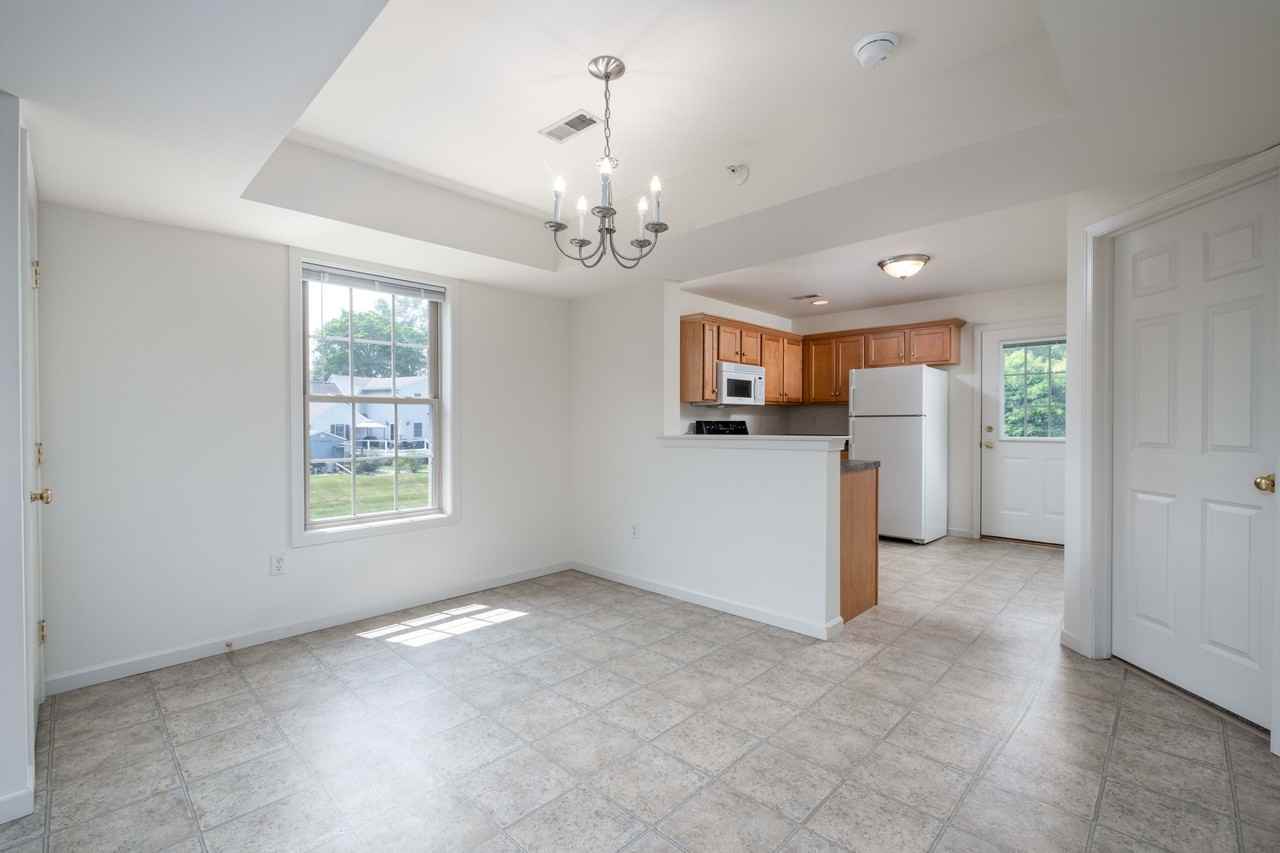150 Hampden Dr - Photo 3 of 14