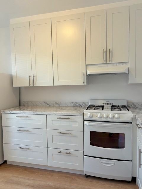 1565 4th St #9 - Photo 4 of 18