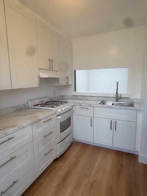 1565 4th St #9 - Photo 5 of 18