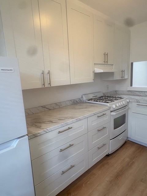 1565 4th St #9 - Photo 6 of 18
