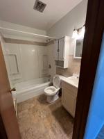 featured image of 515 W Oak St