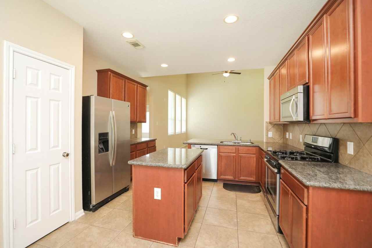 11023 Heartland Grove Dr - Photo 6 of 41