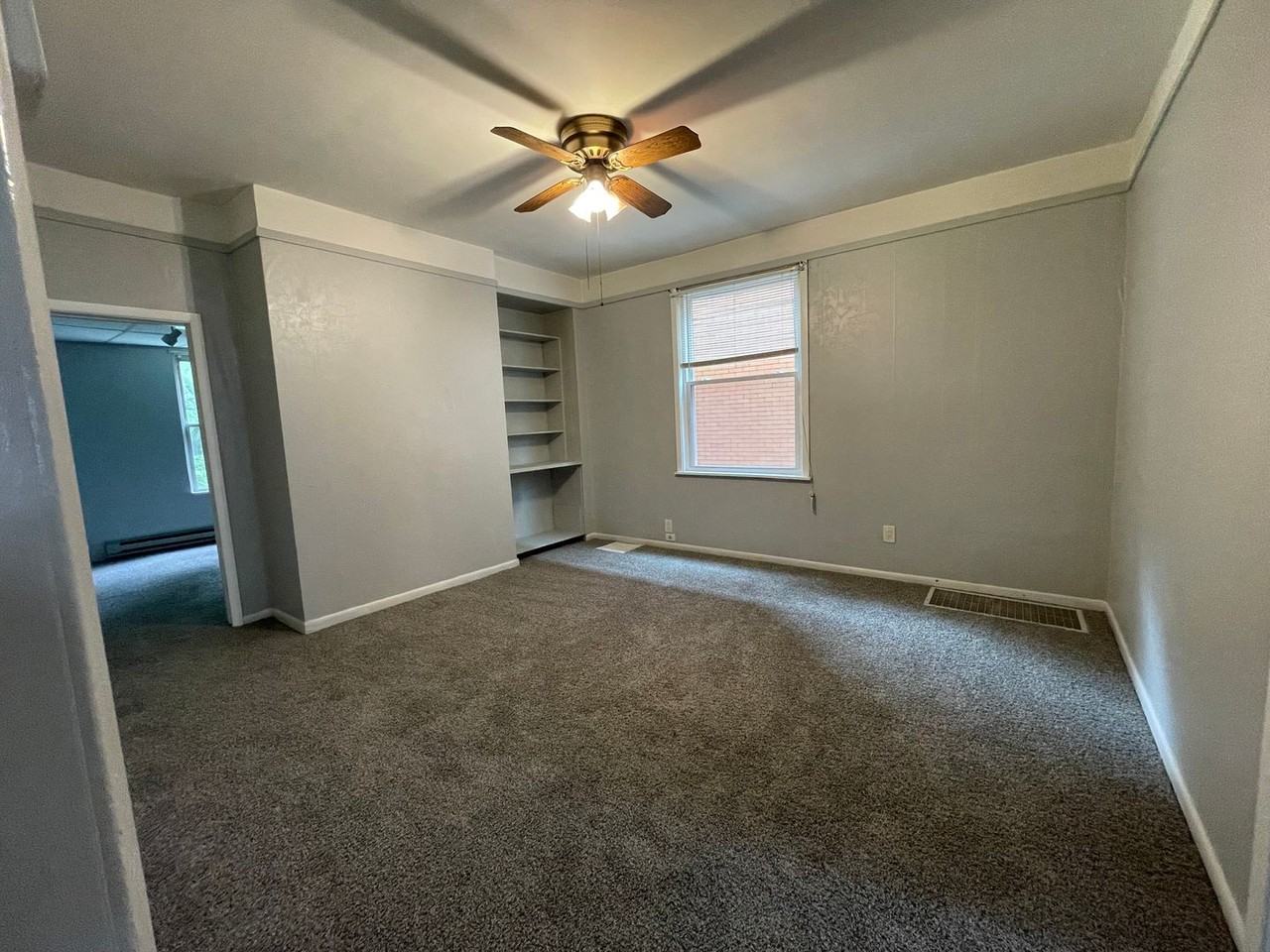 642 Forest Ave - Photo 5 of 24