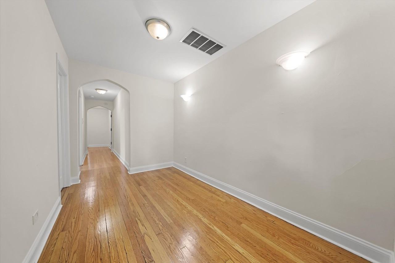 3428 Parker LLC - Photo 5 of 28