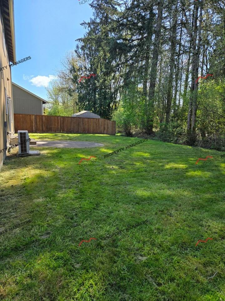 1820 Westside Ct - Photo 5 of 35