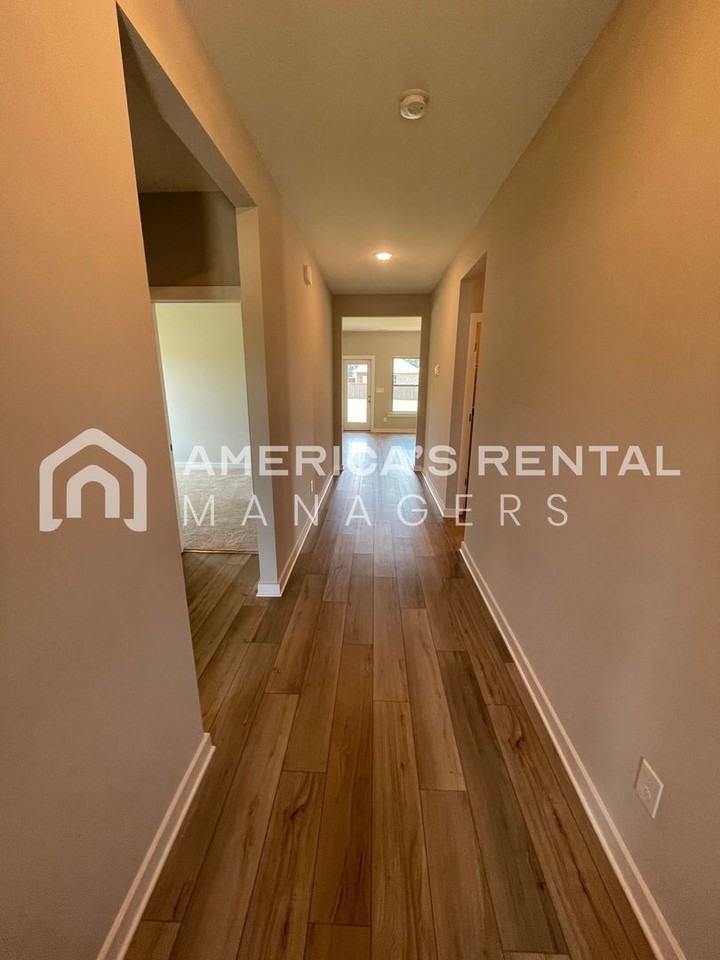 242 John Harold Dr - Photo 7 of 44