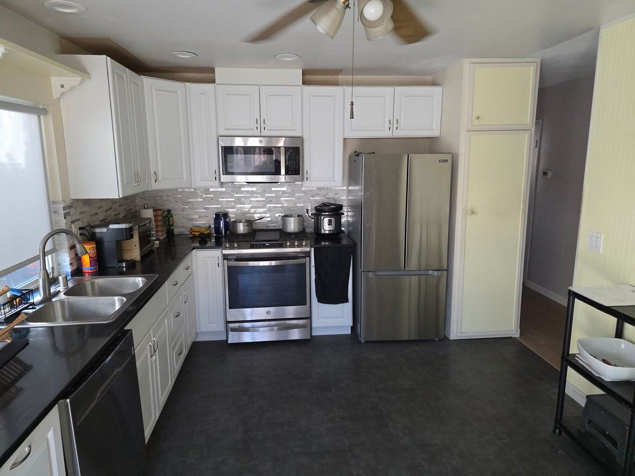 14216 Lost Dutchman Dr - Photo 3 of 15