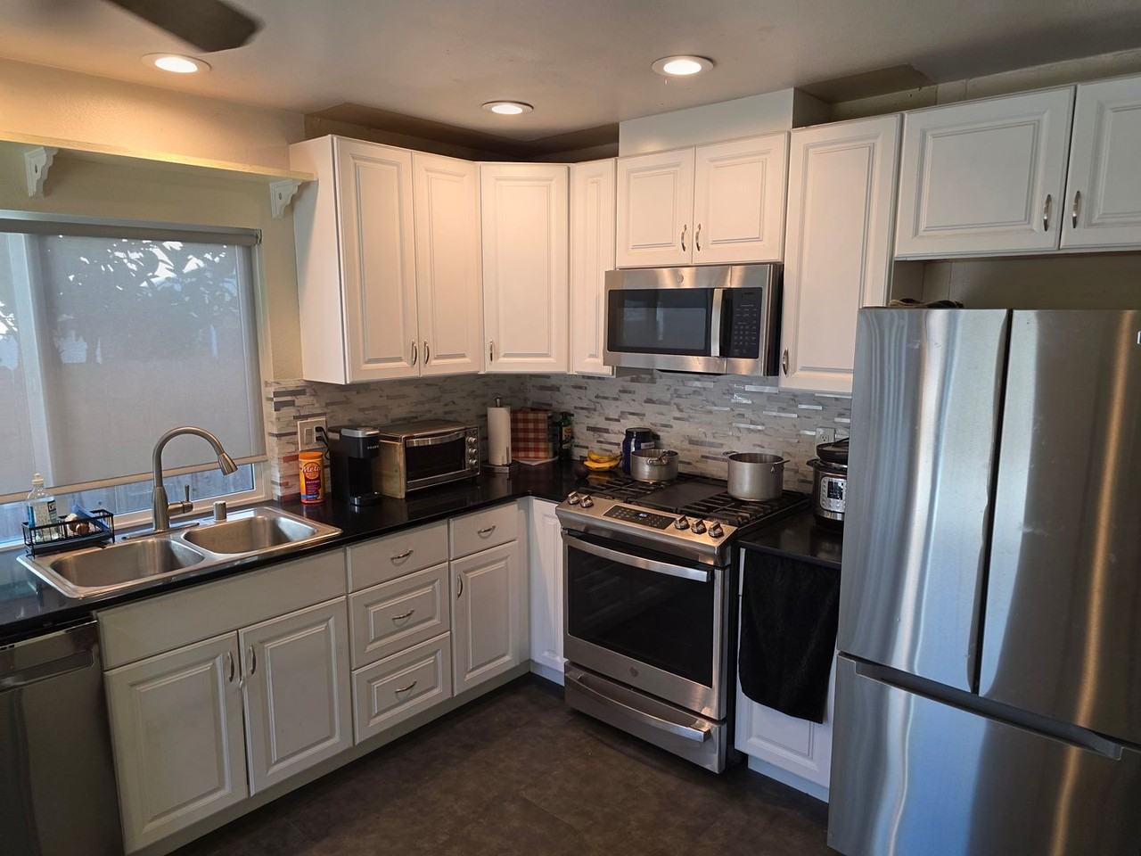 14216 Lost Dutchman Dr - Photo 4 of 15