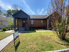 723 Roanoke Ave - Photo 1 of 1