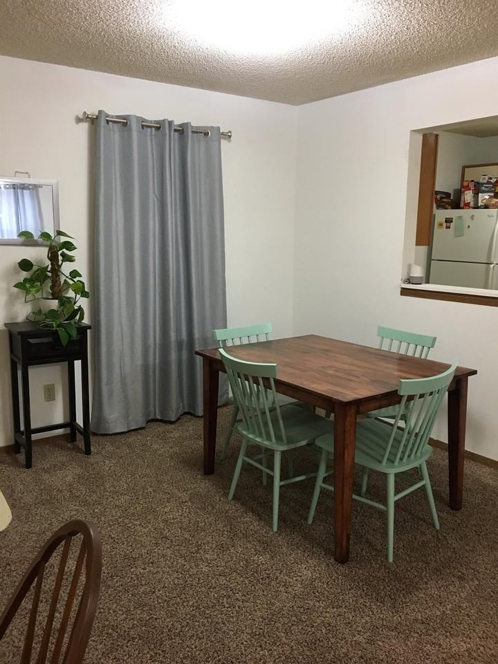 211 Mount Hope Court - Photo 3 of 11