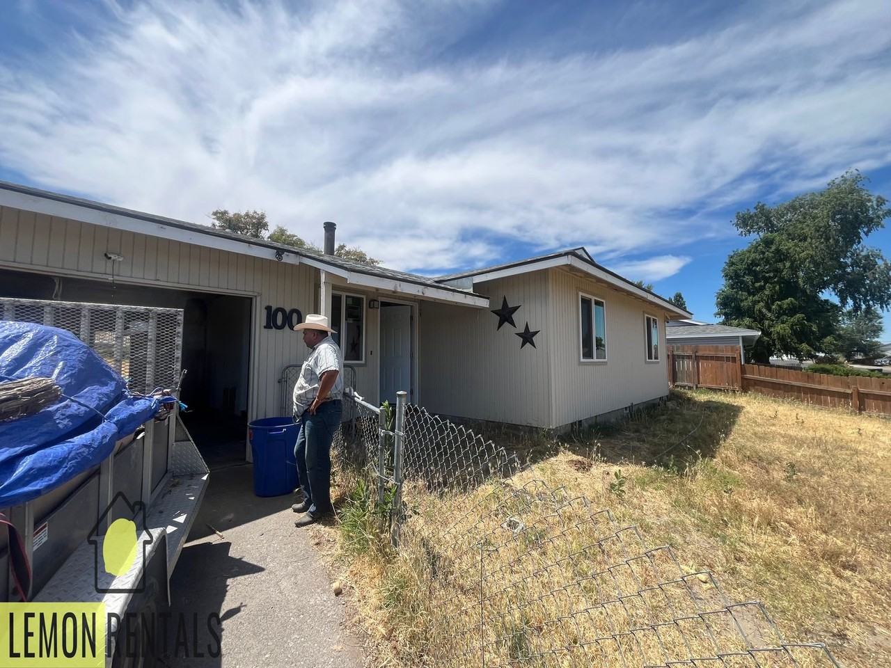 100 Van Buren Dr - Photo 2 of 11