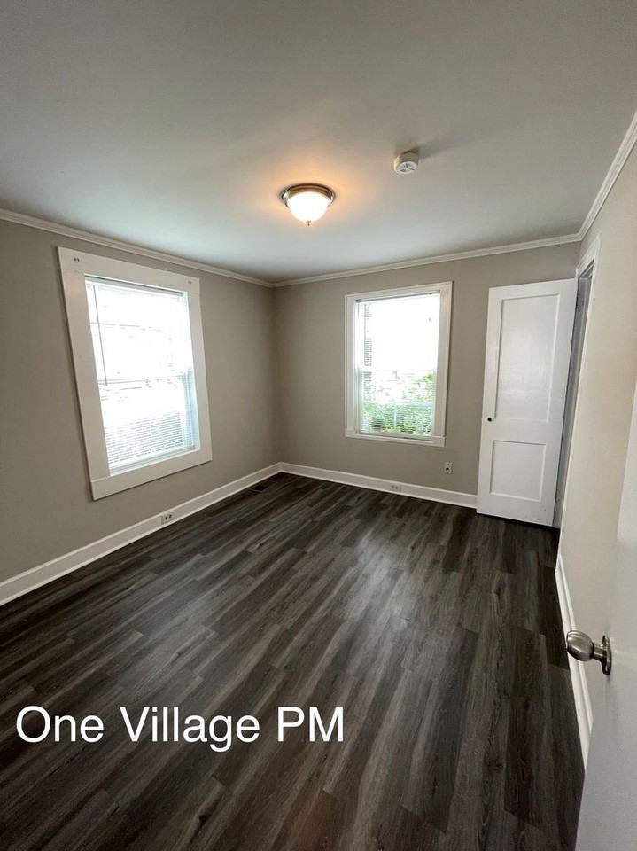 806 Massey Ave - Photo 3 of 16