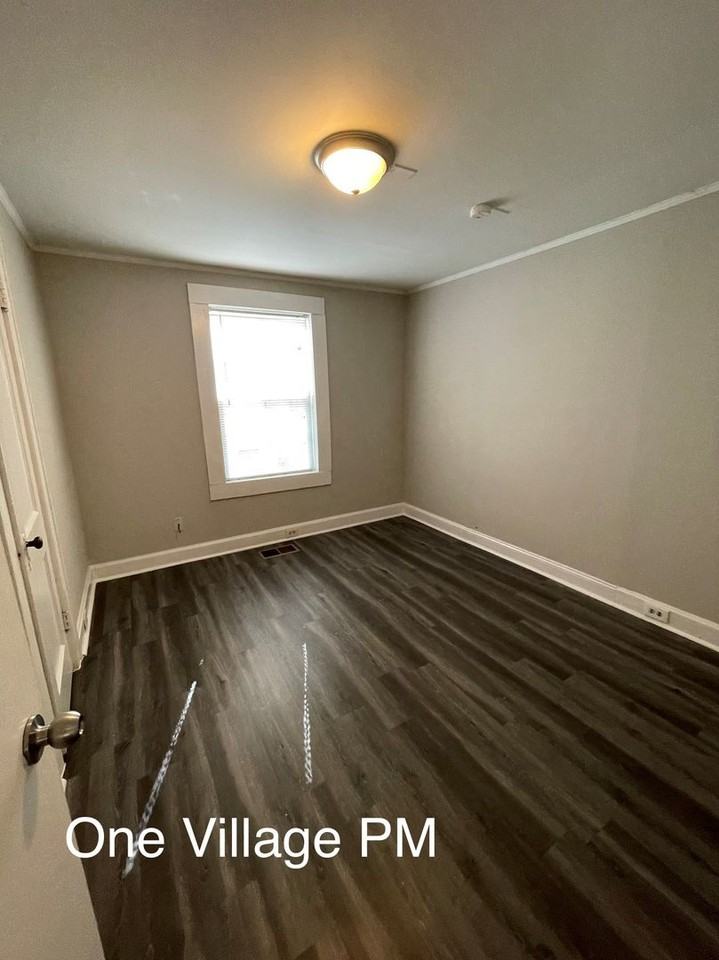 806 Massey Ave - Photo 5 of 16