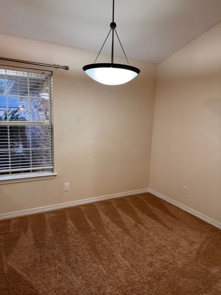 543 Batten Blvd - Photo 3 of 30
