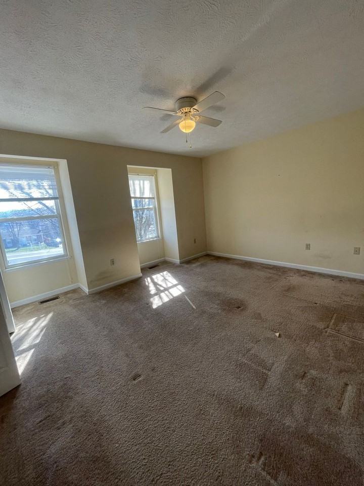 134 Holly Hill St - Photo 5 of 5