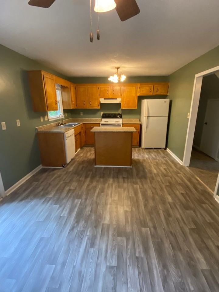220 Mill Creek Rd - Photo 4 of 16