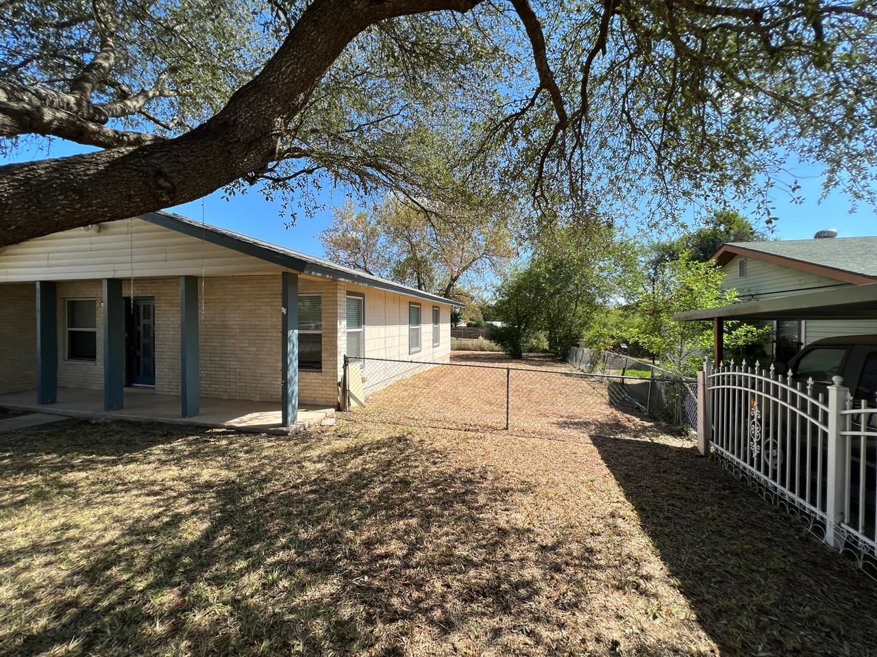 Ava Way - Photo 2 of 34