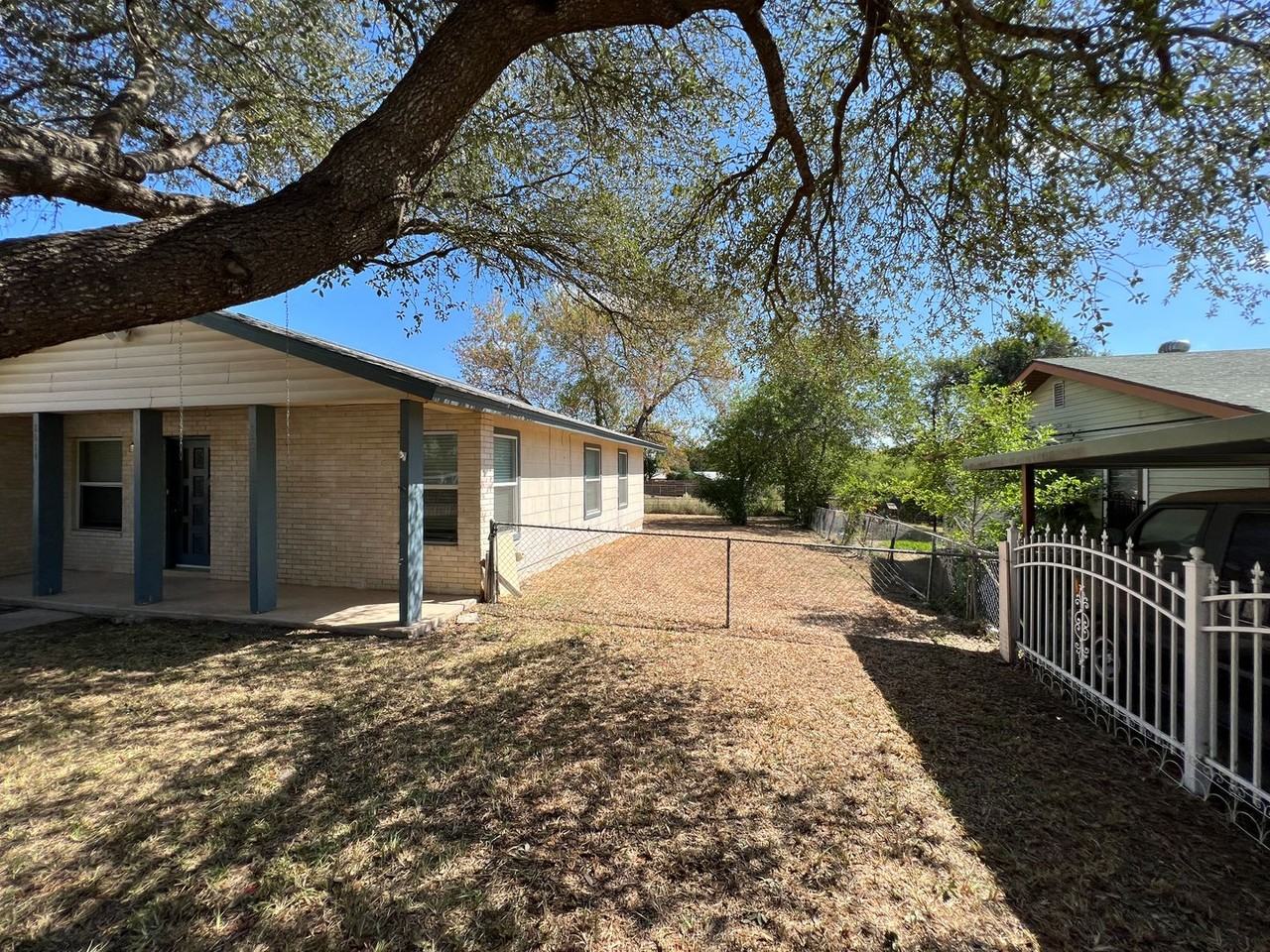 Ava Way - Photo 3 of 34