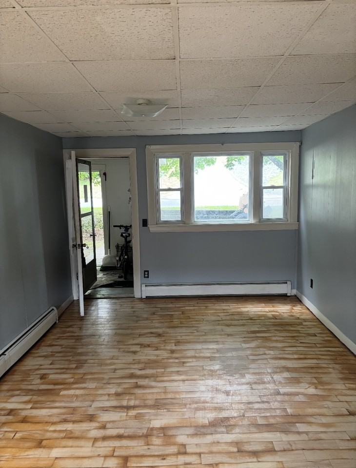 58 Main Street - Photo 3 of 10