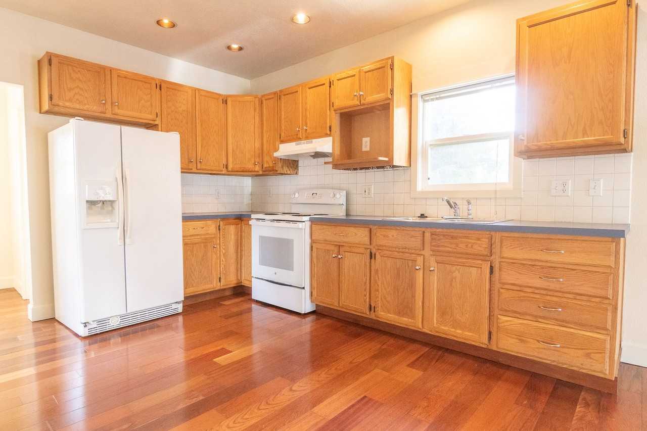 1004 N Mason St - Photo 2 of 29