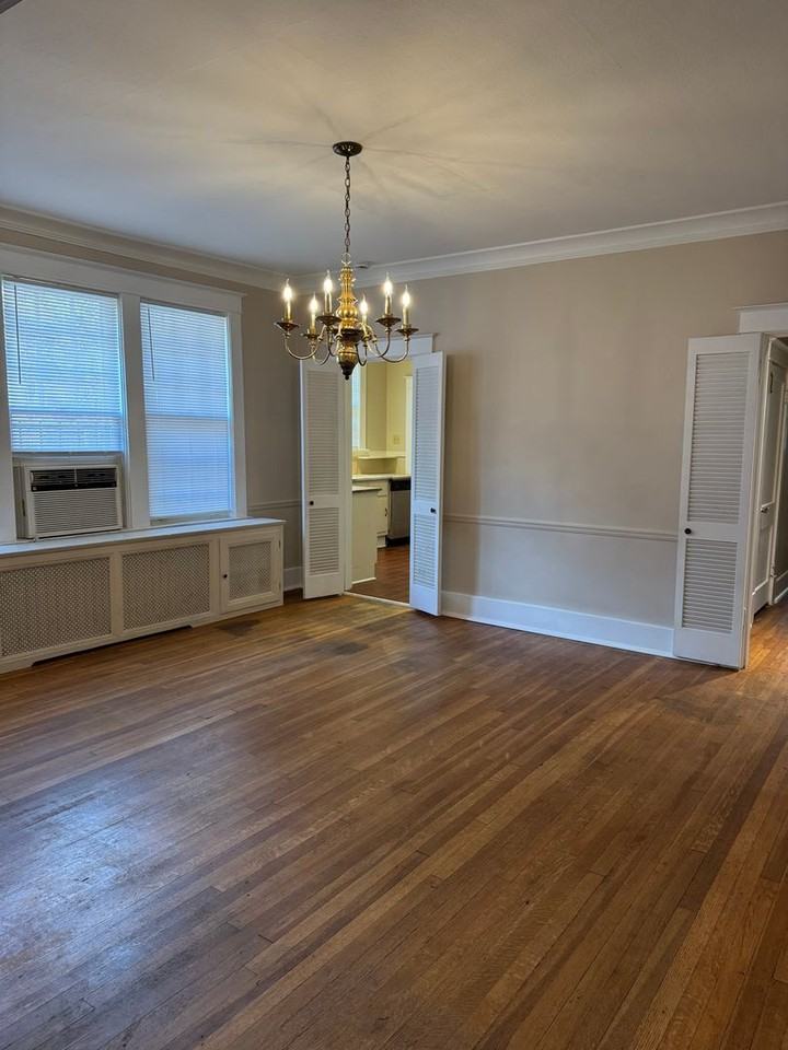 1950 Mignon Ave - Photo 3 of 10