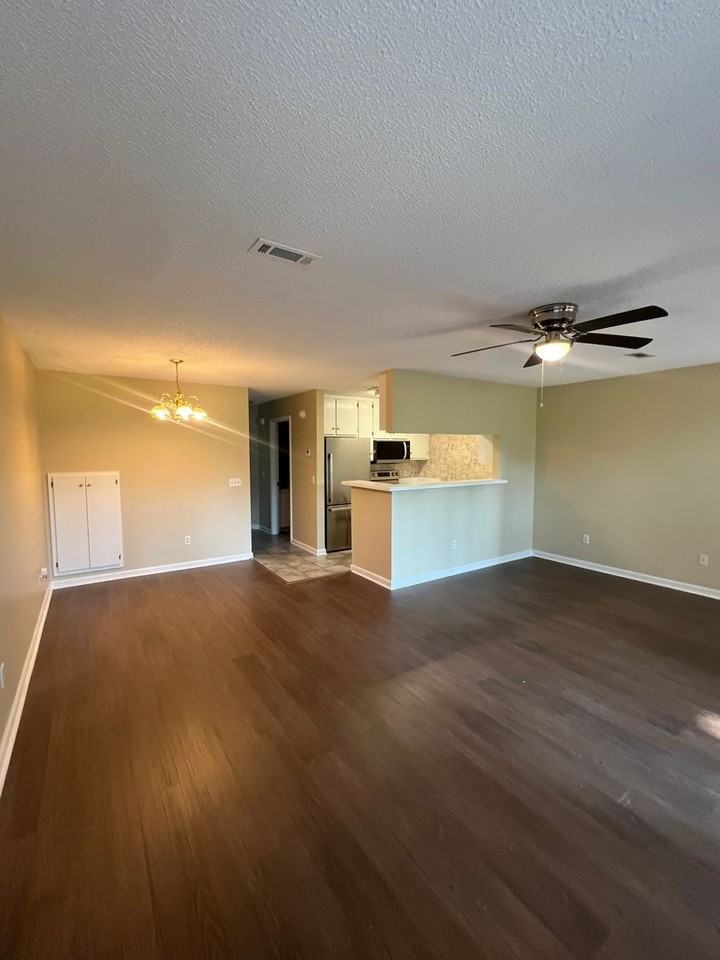 176 Woodmere Dr - Photo 5 of 21