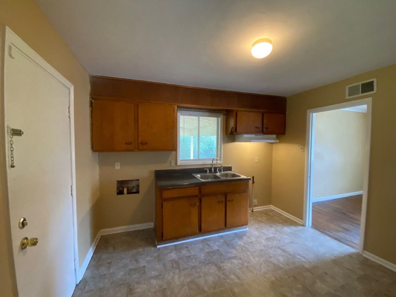 648 Pawnee Ave - Photo 4 of 14