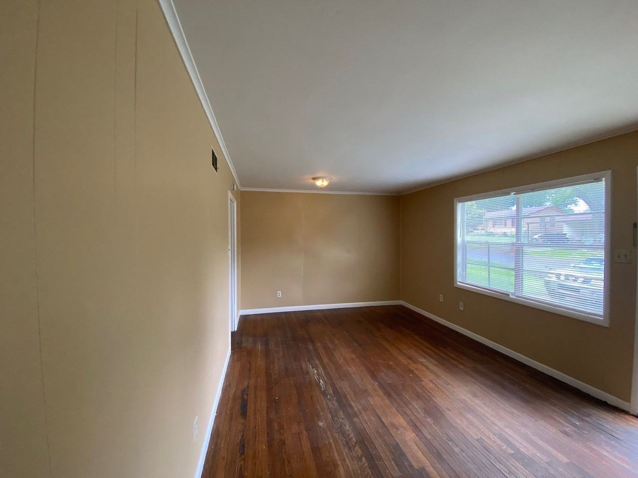 648 Pawnee Ave - Photo 6 of 14