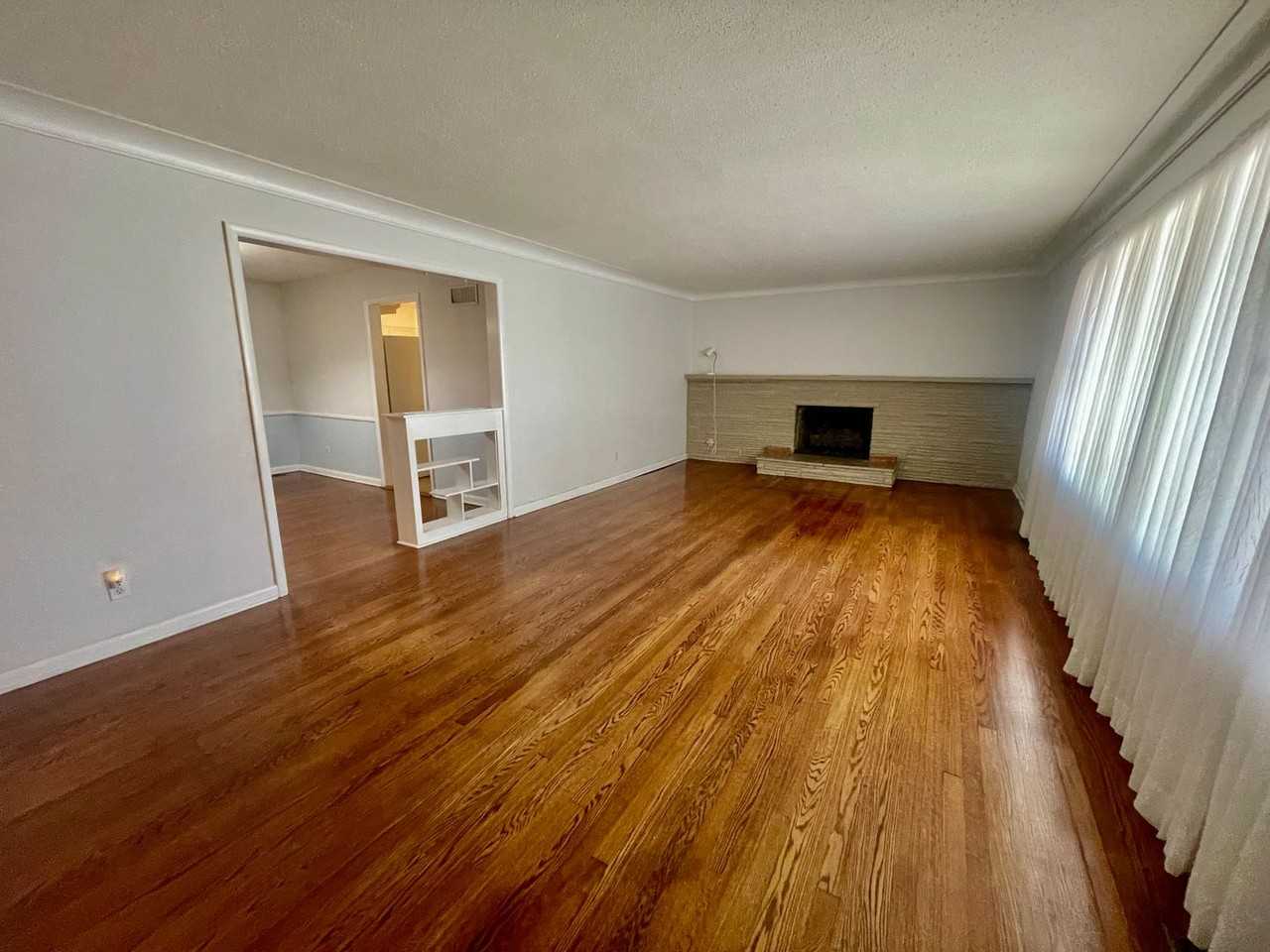 1805 S Valleyroad Ave - Photo 2 of 20