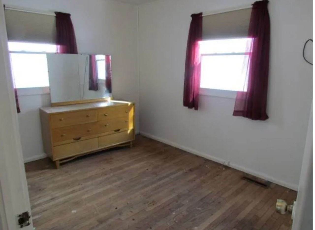 1120 E Sugnet Rd - Photo 3 of 7