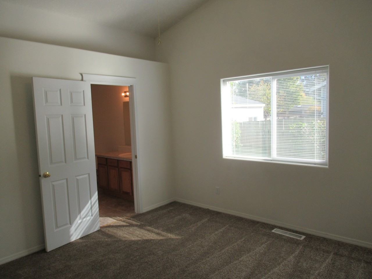 126 Independence Way - Photo 6 of 19